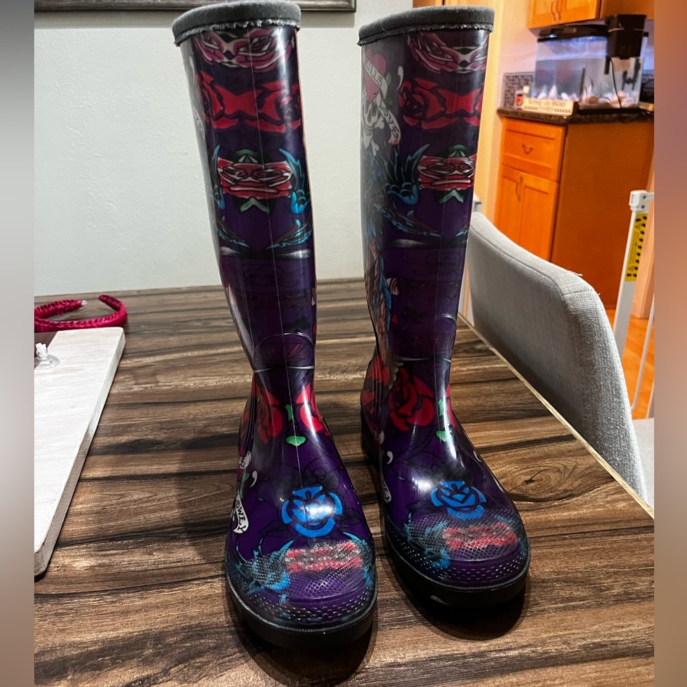 ED HARDY Women’s Tattoo Galoshes Wellies Rubber Rain Boots, Size 7